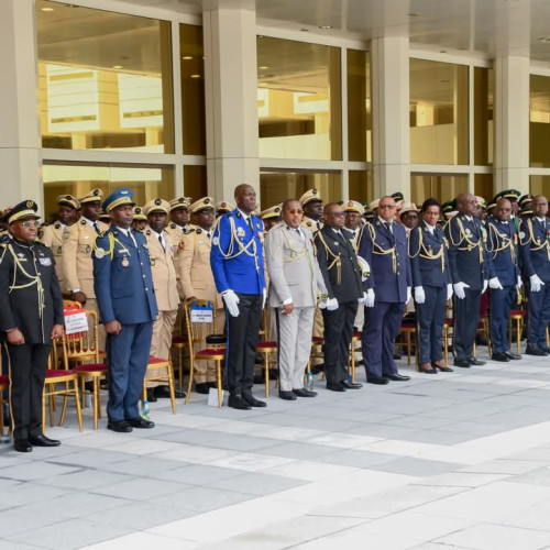 Le Chef de l’État honore les Forces de Défense et de Sécurité lors d’une cérémonie solennelle