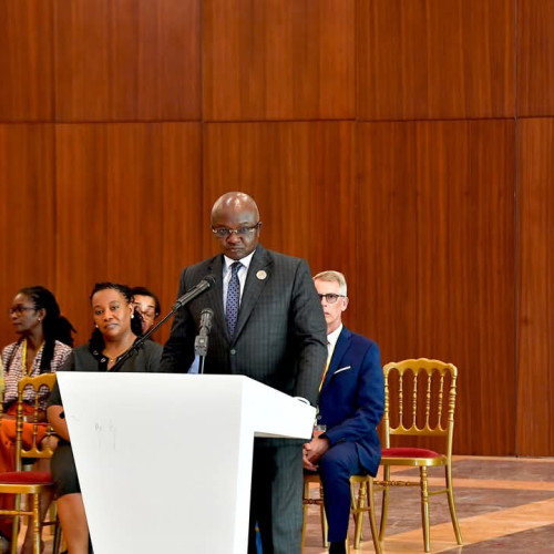 Le Président de la Transition engage un dialogue pour résoudre la crise des services de la CNAMGS